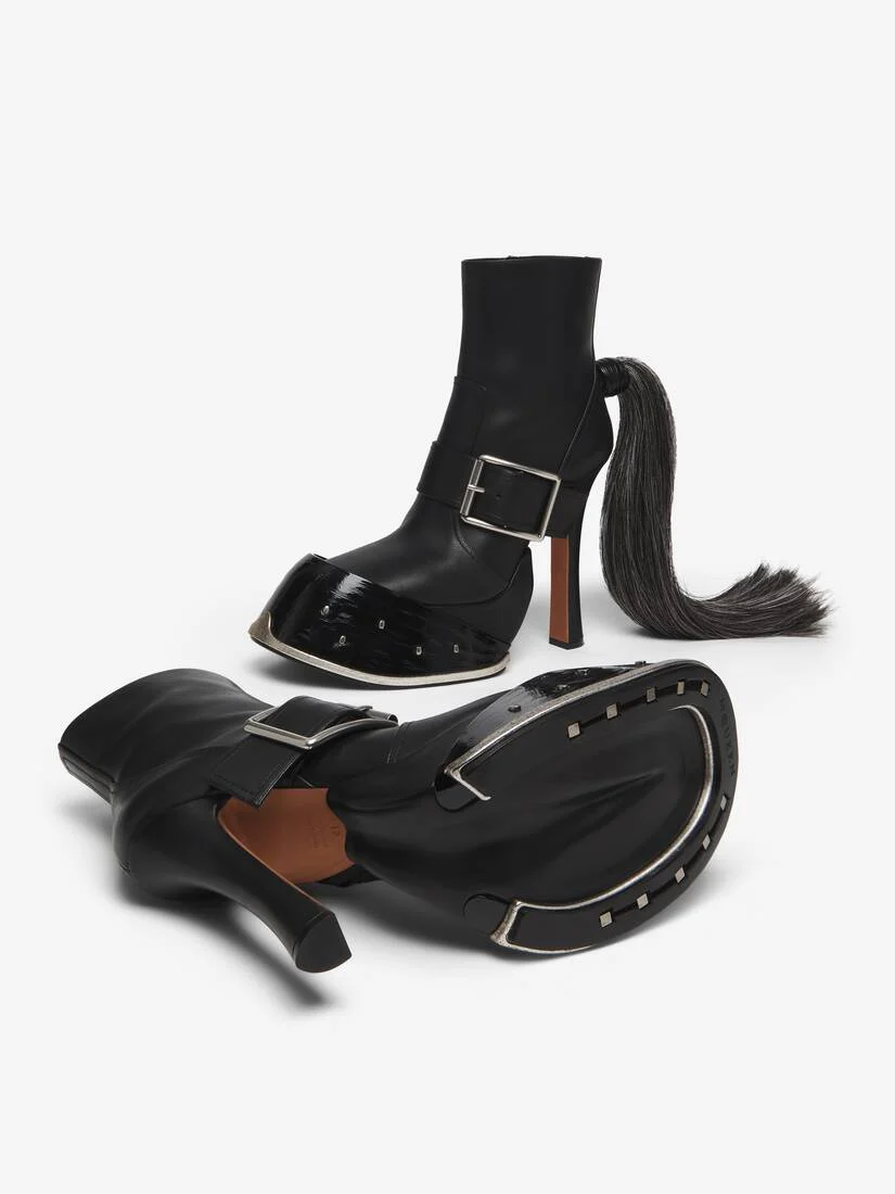 Is This $2,990 Alexander McQueen Shoe the Future of Footwear?